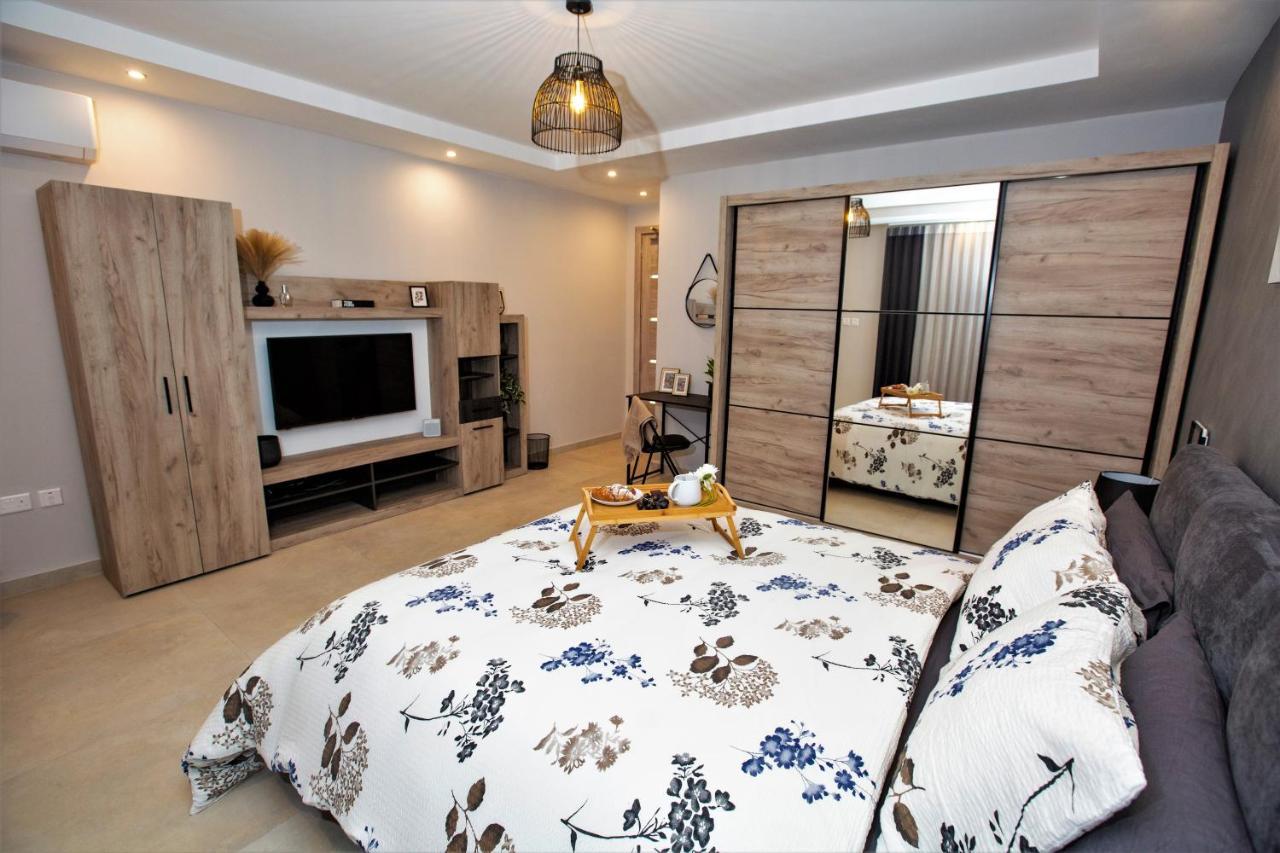 Honeycomb Designer Apartment เซนต์พอลส์เบย์ ภายนอก รูปภาพ